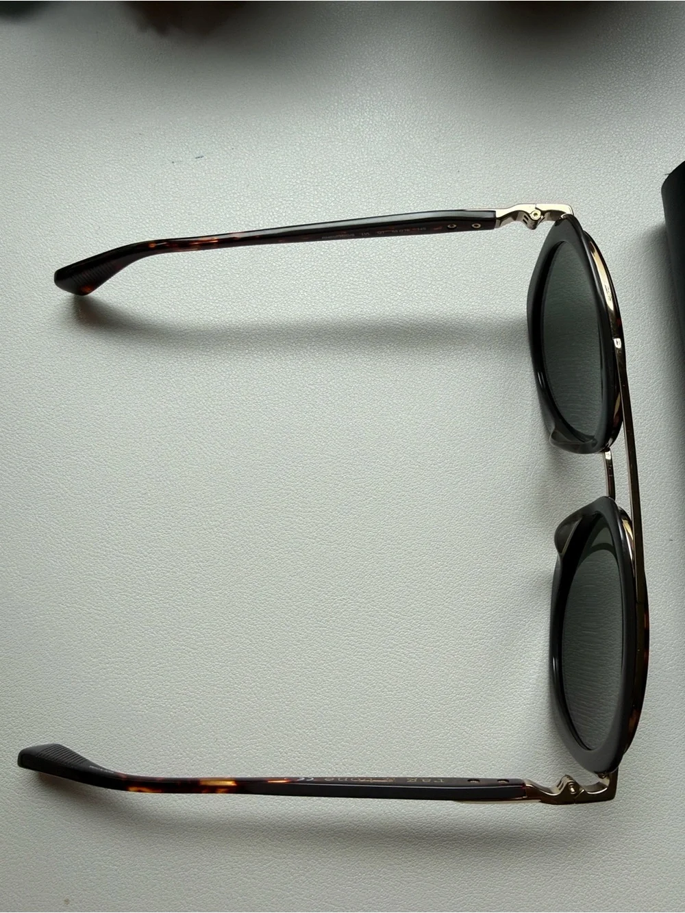 rag & bone classic square
